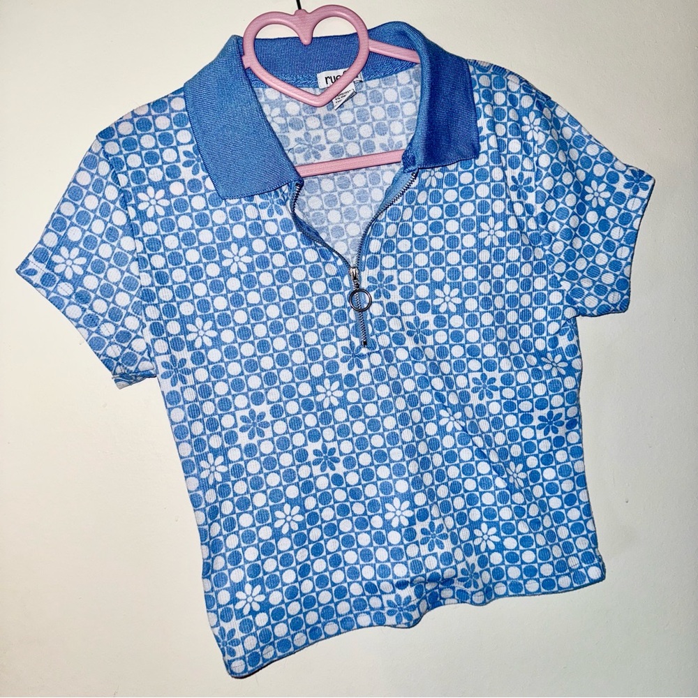70s Crop top ripped floral blue and white cute retro vibe shirt ring zipper
